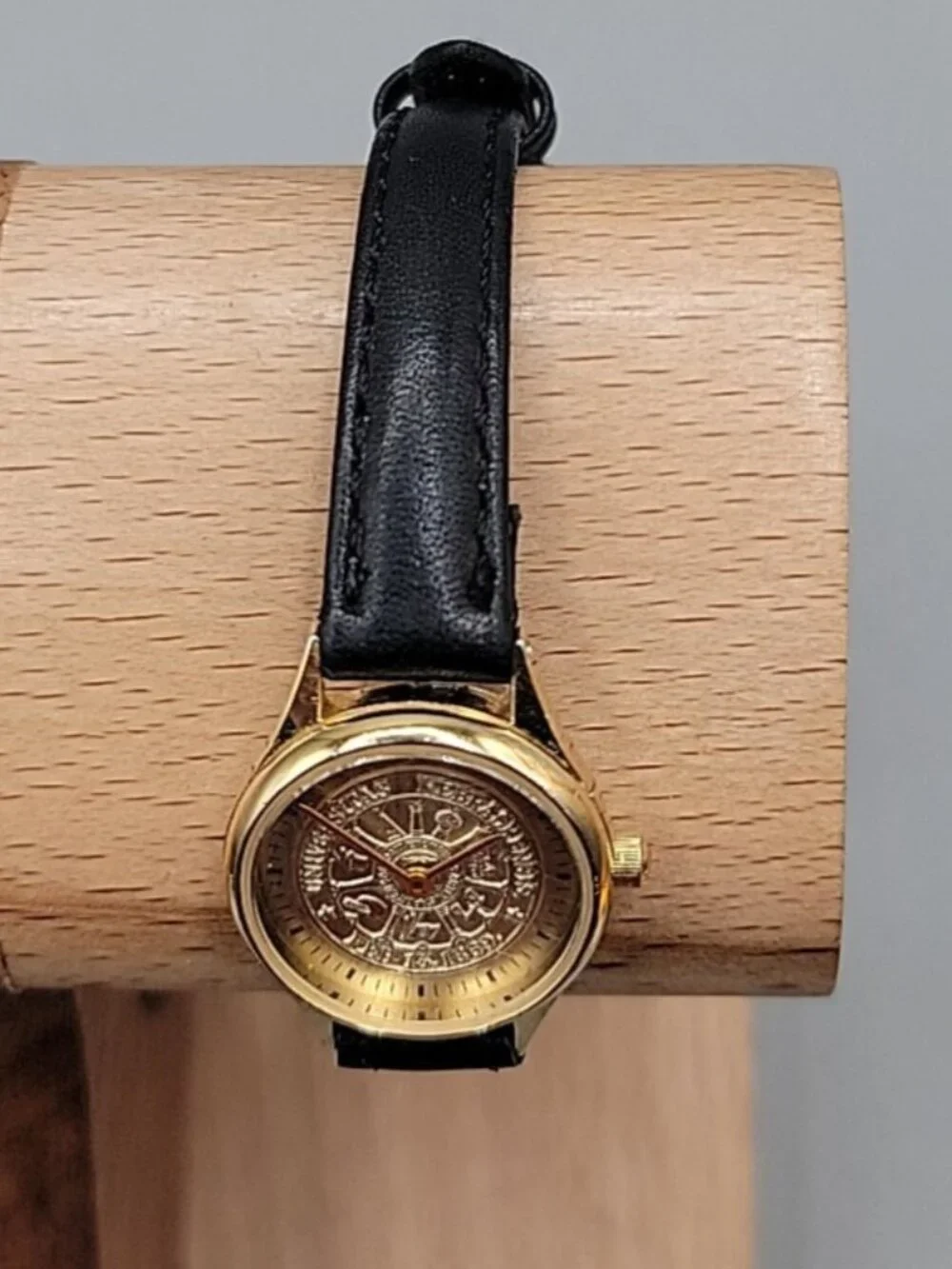 Bulova Accutron University Nebraska Watch Ladies Quartz 2000 25 Yr Award 7.5
